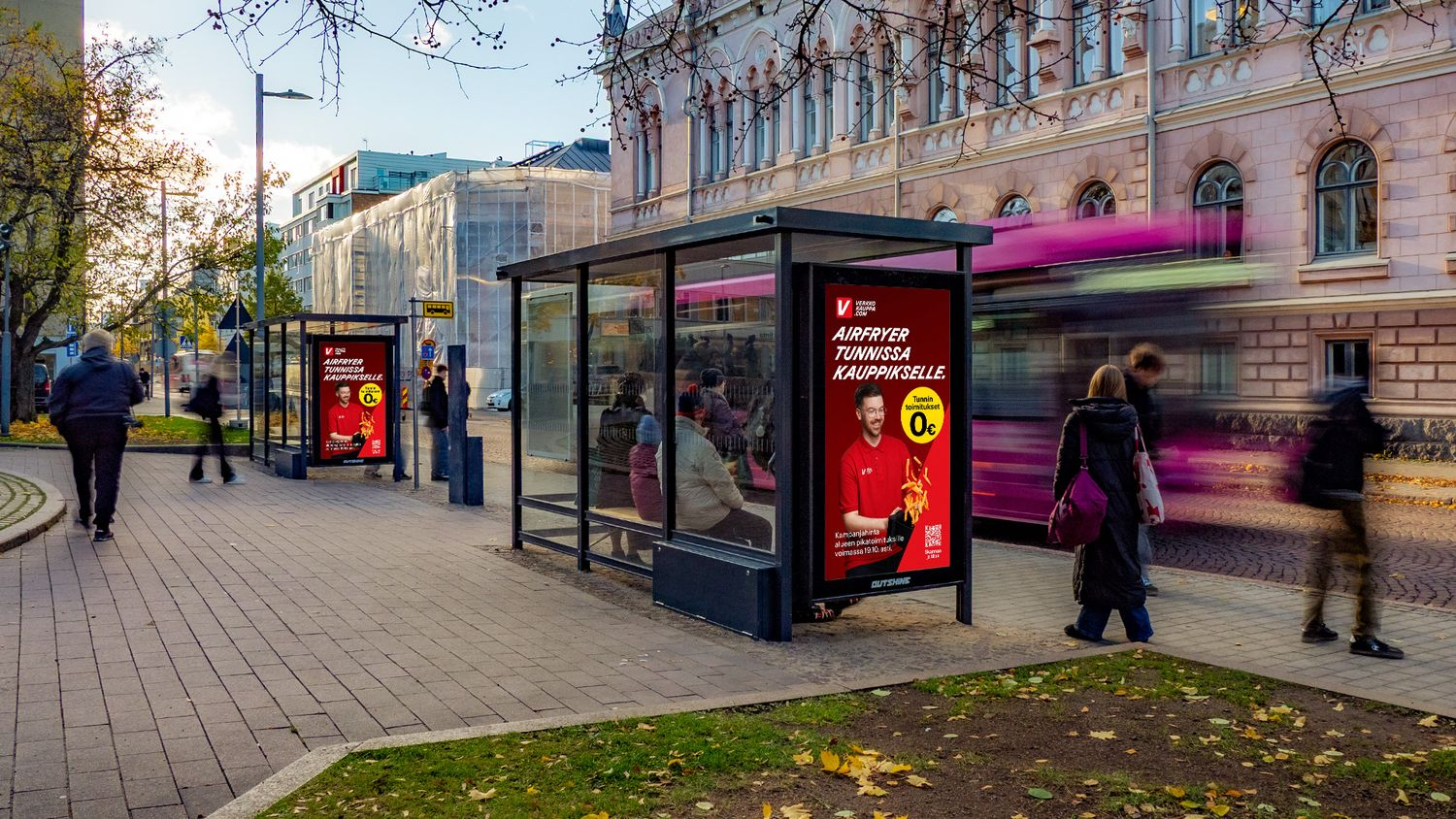 Ulkonäyttö pysäkillä