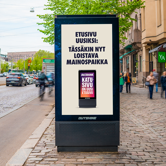 Outshinen digitaalinen mainosnäyttö kaupungin katukuvassa
