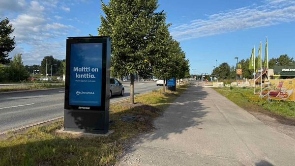 Finnoo Kuitinmäentie A ja B Westbound