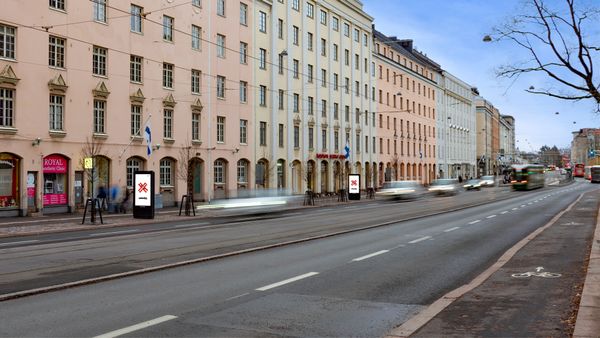 Töölö Mannerheimintie Savilankatu Southbound